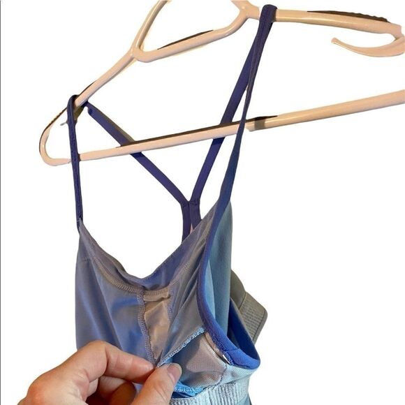 EUC Preloved Lululemon Y Back top in blue - Picture 5 of 8
